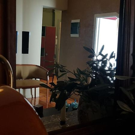 Konstantinos'S Luxury Vintage Apartment Thessaloniki Buitenkant foto